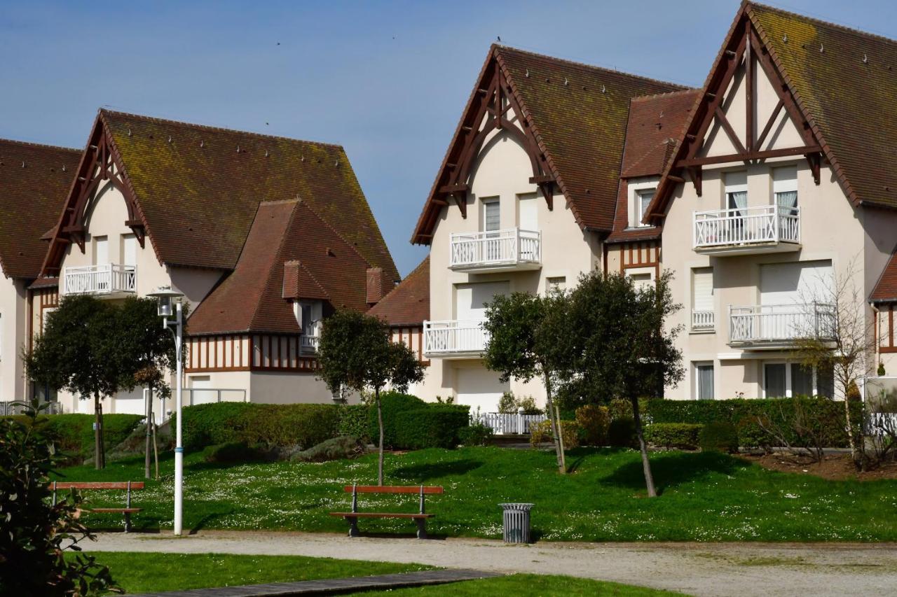 Le Petit Matelot, Studio Fonctionnel Avec Loggia Courseulles-sur-Mer Bagian luar foto